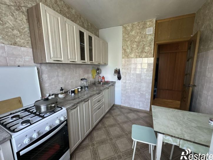 3-комн квартира ул Шаландина, 17,  д. 17