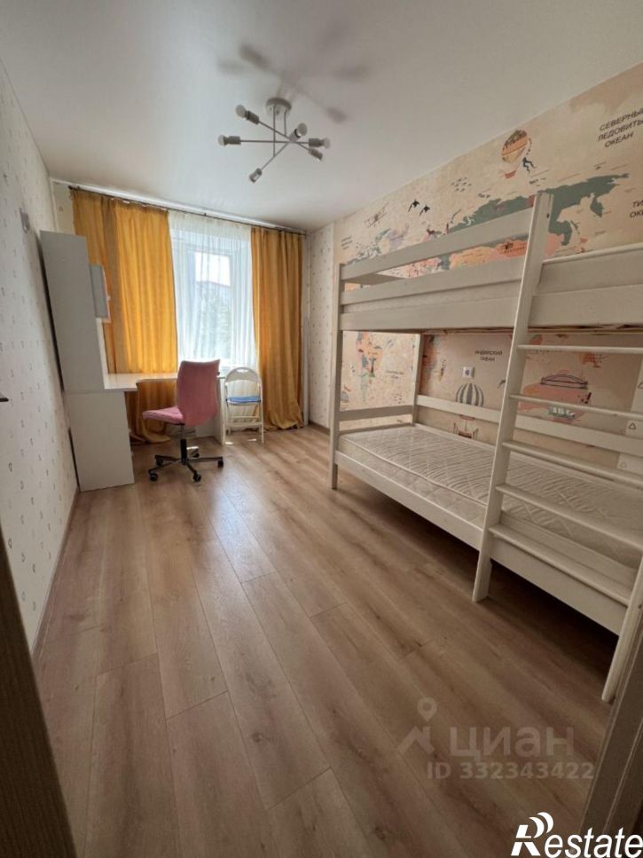 4-комн квартира пр-кт Славы, 47,  д. 47