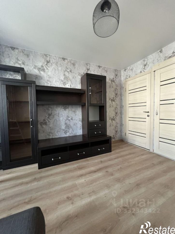 4-комн квартира пр-кт Славы, 47,  д. 47