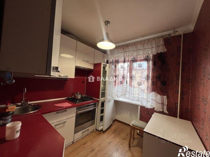 3-комн квартира ул Шершнева, 4,  д. 4