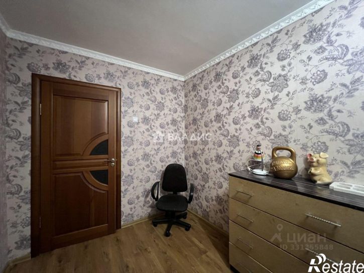 3-комн квартира ул Шершнева, 4,  д. 4