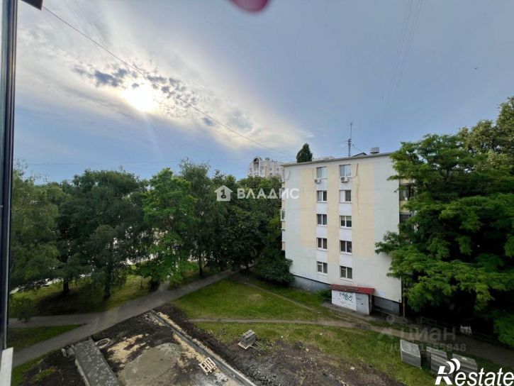 3-комн квартира ул Шершнева, 4,  д. 4