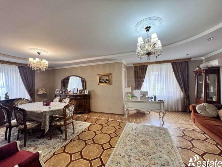 6-комн квартира ул Князя Трубецкого, 38,  д. 38