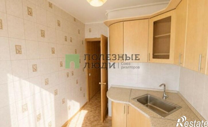 4-комн квартира ул Костюкова, 17,  д. 17