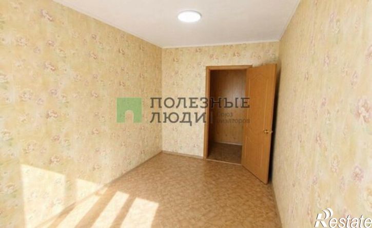 4-комн квартира ул Костюкова, 17,  д. 17