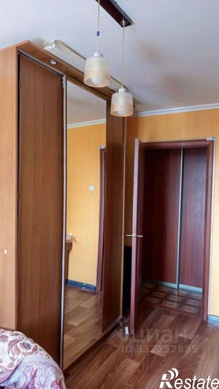 3-комн квартира ул Попова, 100,  д. 100