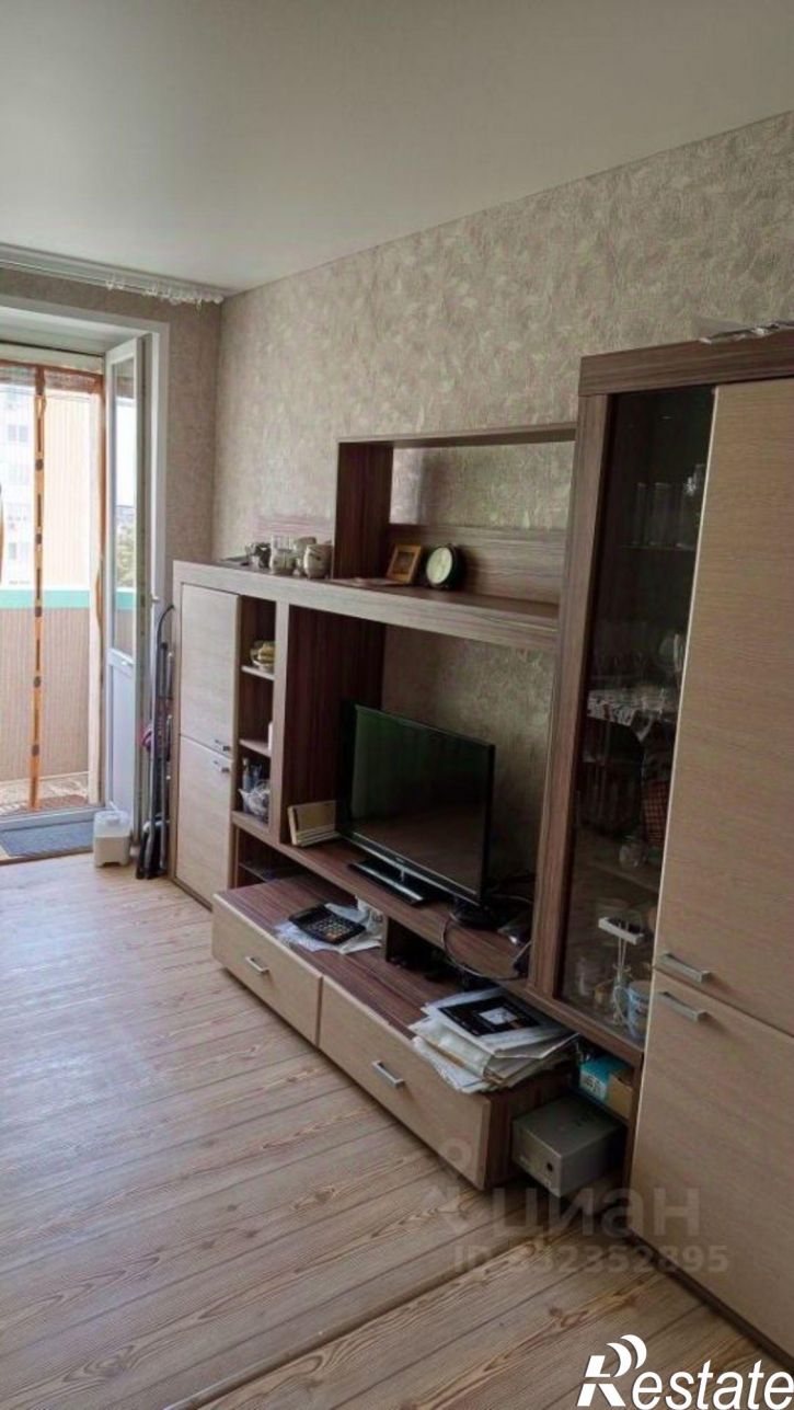 3-комн квартира ул Попова, 100,  д. 100