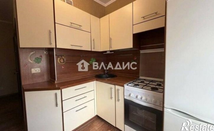 2-комн квартира ул 5 Августа, 42,  д. 42