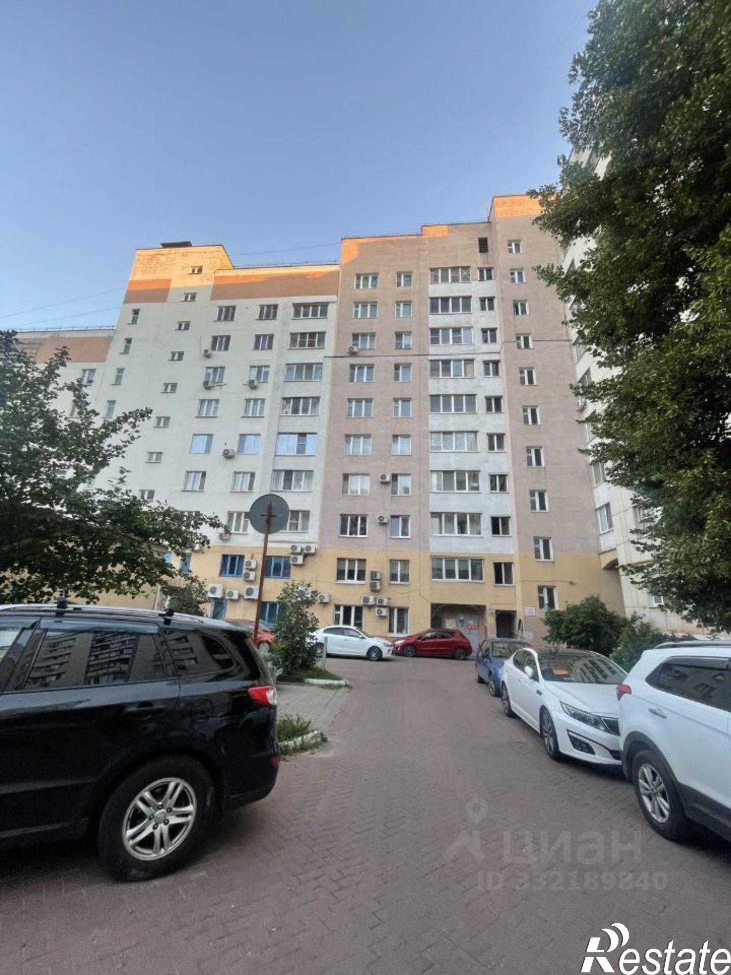 Купить квартиру за 9 500 000 рублей на пр-кт Славы, 36