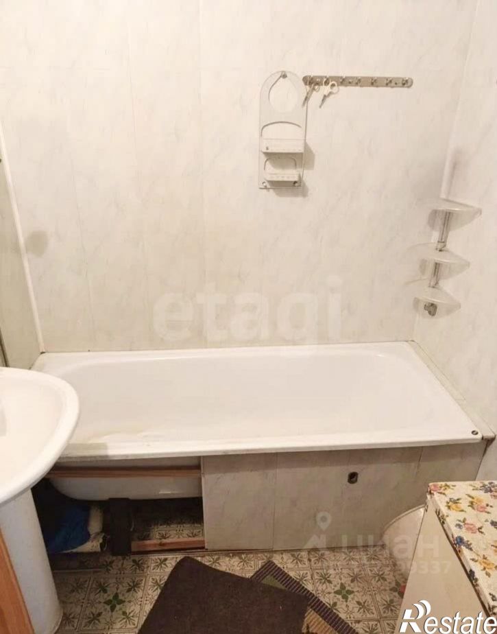 2-комн квартира б-р 1 Салюта, 3,  д. 3