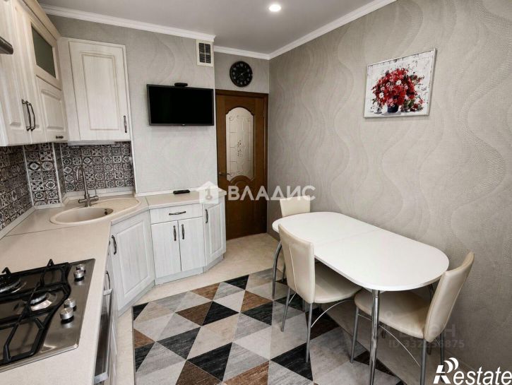 3-комн квартира пр-кт Славы, 90,  д. 90