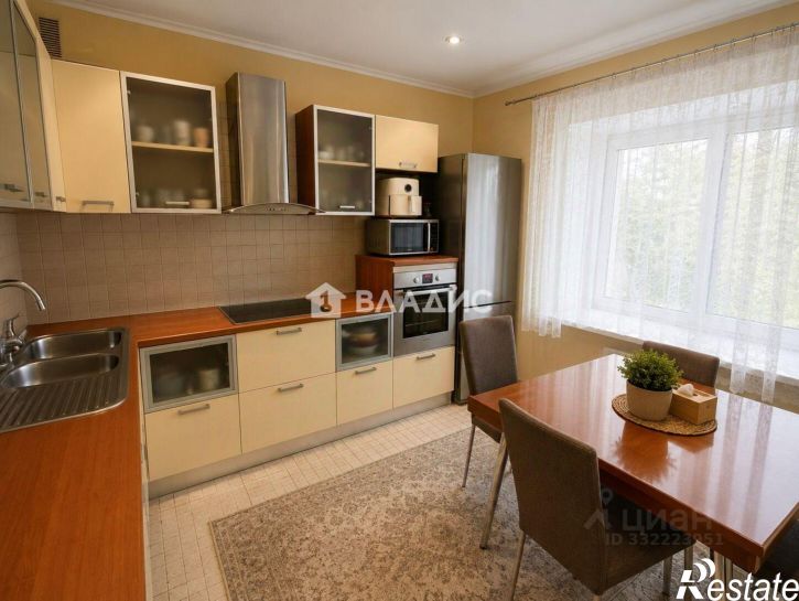 4-комн квартира ул Николая Чумичова, 70,  д. 70