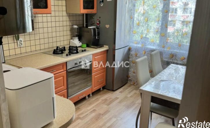 4-комн квартира ул 60 лет Октября, 5,  д. 5