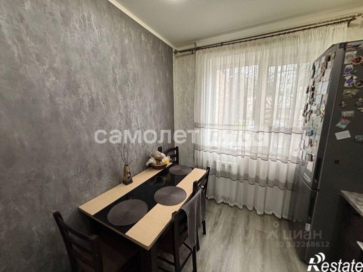 4-комн квартира пр-кт Ватутина, 19,  д. 19