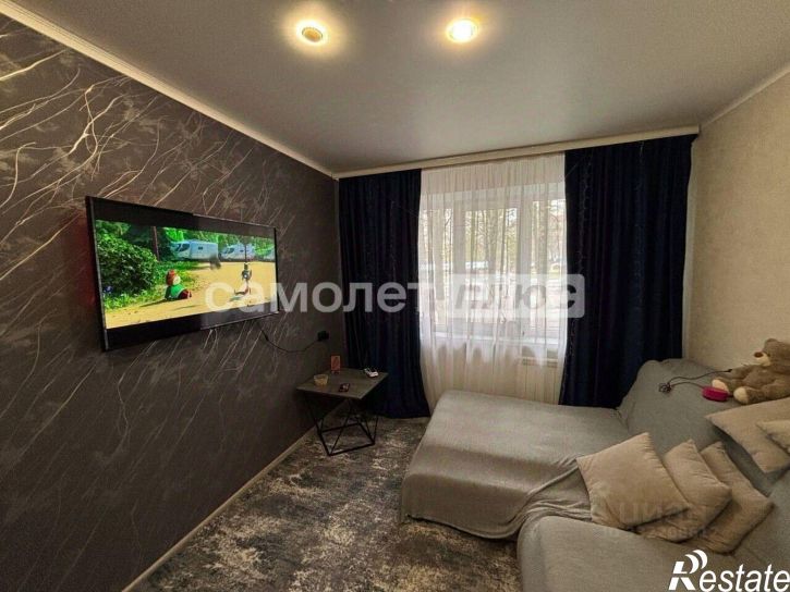 4-комн квартира пр-кт Ватутина, 19,  д. 19