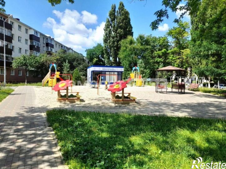 2-комн квартира пр-кт Б.Хмельницкого, 112,  д. 112