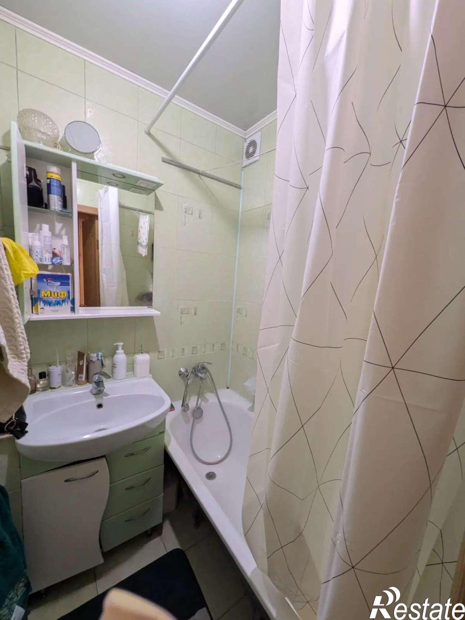 Купить квартиру за 6 300 000 рублей на Костюкова улица, 17