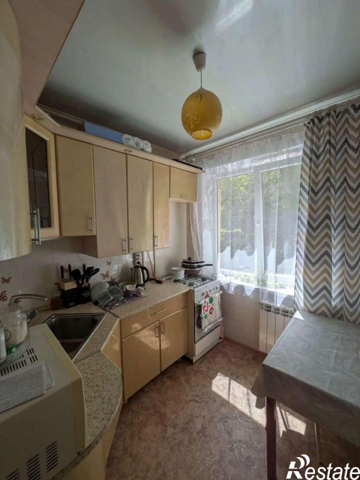 4-комн квартира Костюкова улица, 17