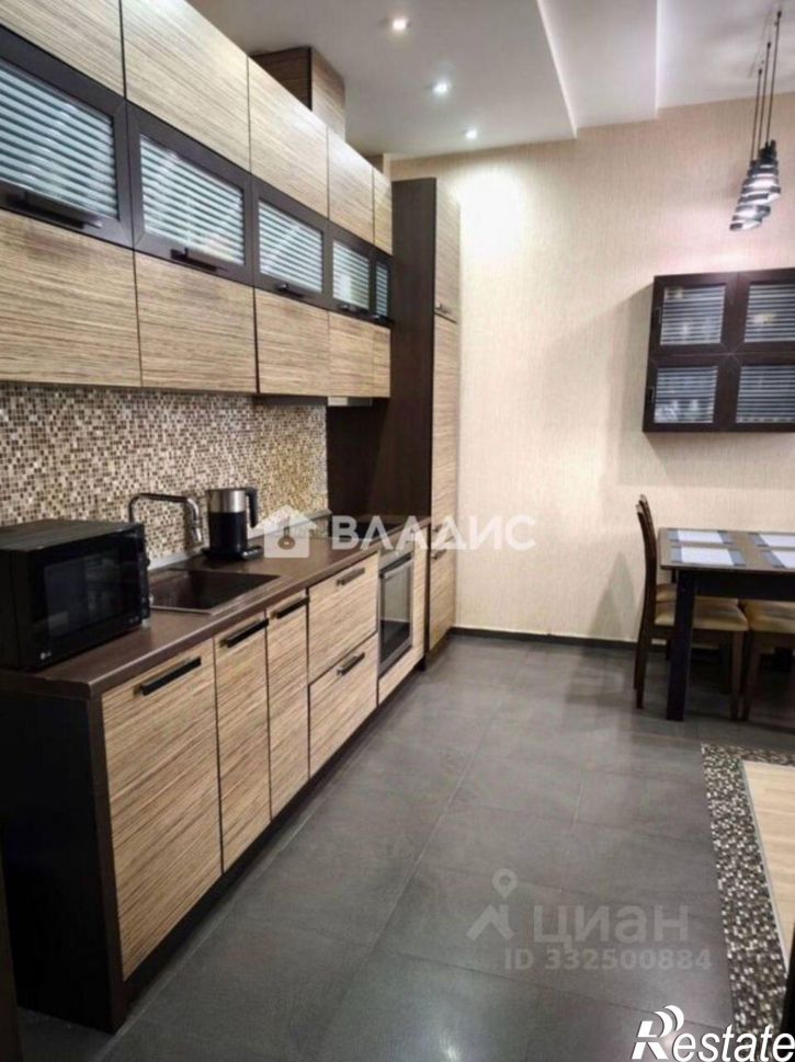 3-комн квартира Свято-Троицкий б-р, 15,  д. 15