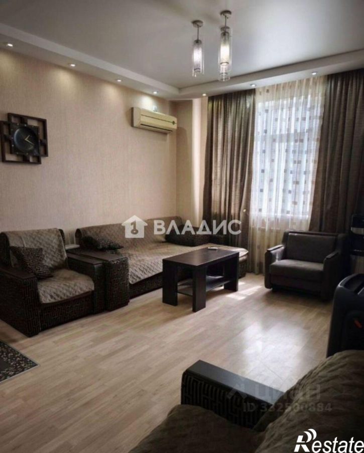 3-комн квартира Свято-Троицкий б-р, 15,  д. 15