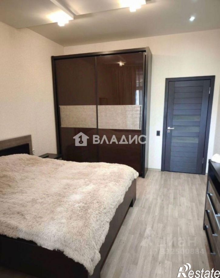 3-комн квартира Свято-Троицкий б-р, 15,  д. 15