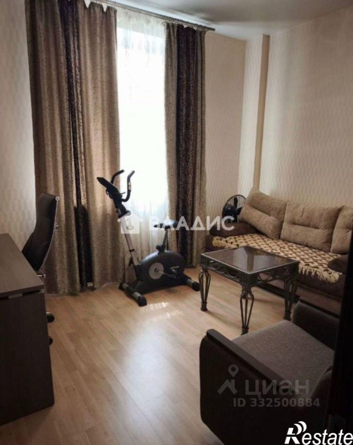 3-комн квартира Свято-Троицкий б-р, 15,  д. 15