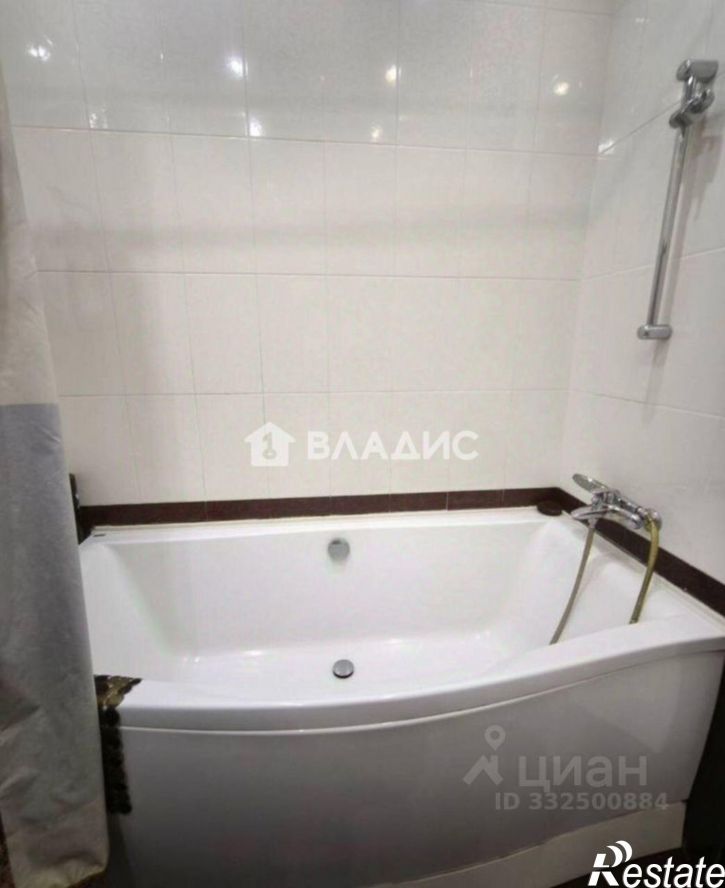 3-комн квартира Свято-Троицкий б-р, 15,  д. 15