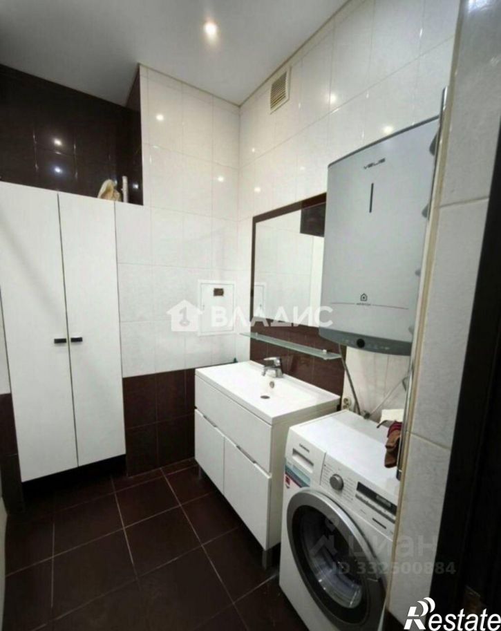 3-комн квартира Свято-Троицкий б-р, 15,  д. 15