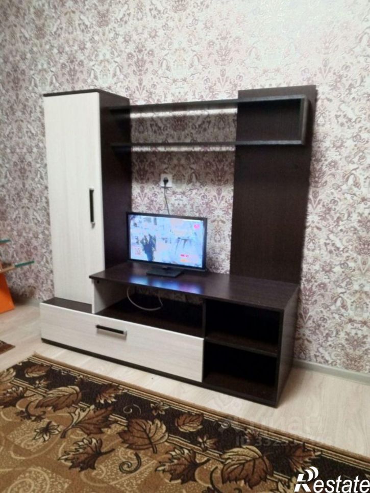 1-комн квартира ул 5 Августа, 1,  д. 1