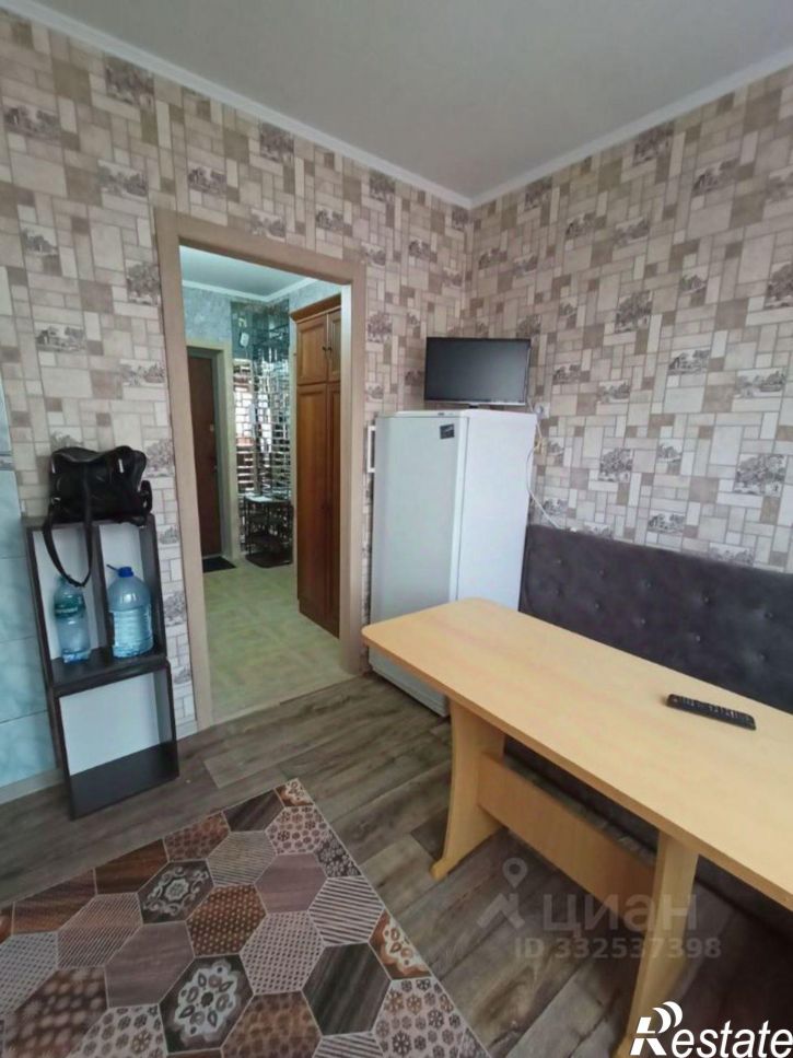 1-комн квартира ул 5 Августа, 1,  д. 1
