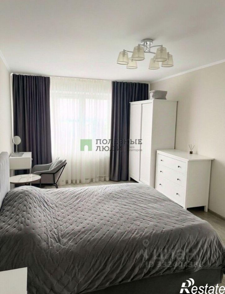 3-комн квартира ул Костюкова, 41,  д. 41