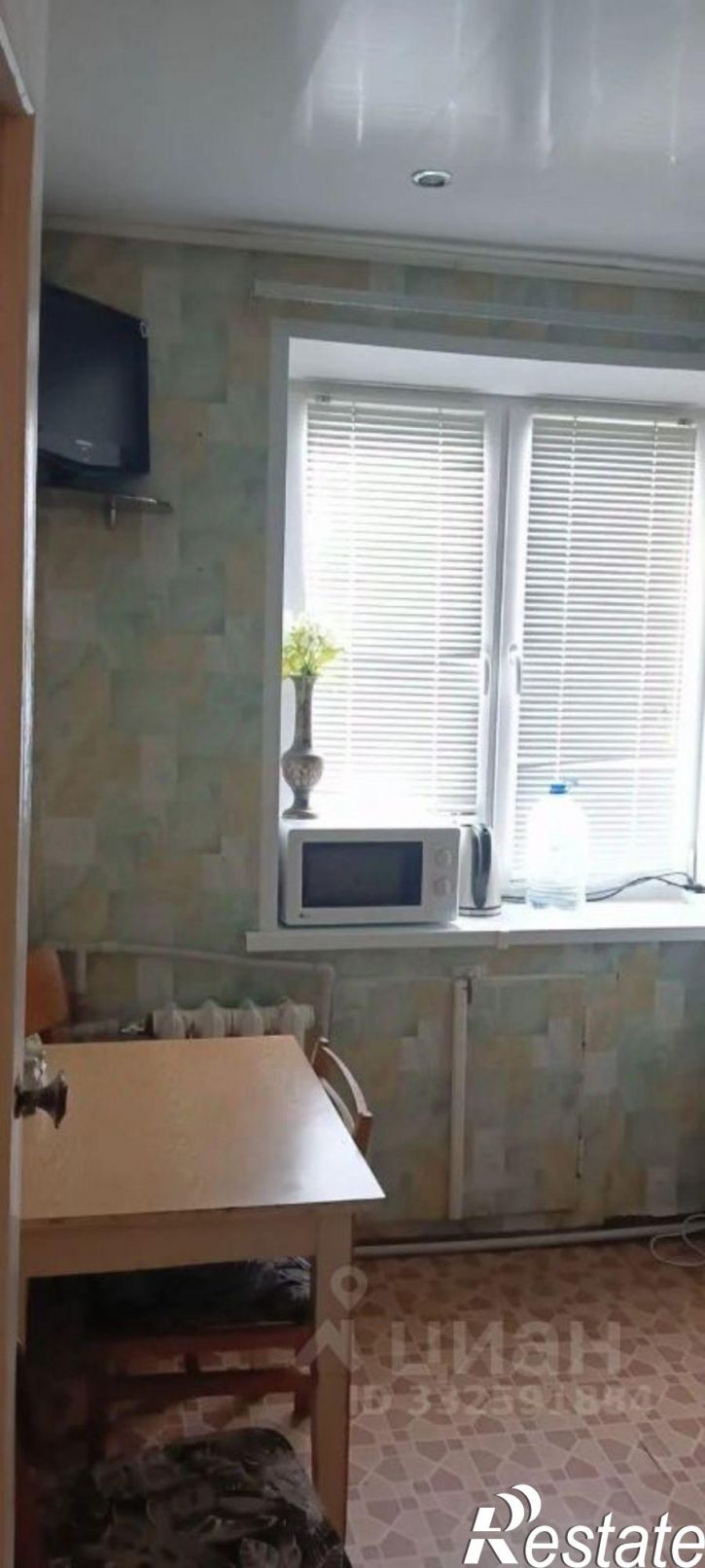 2-комн квартира ул Костюкова, 37,  д. 37