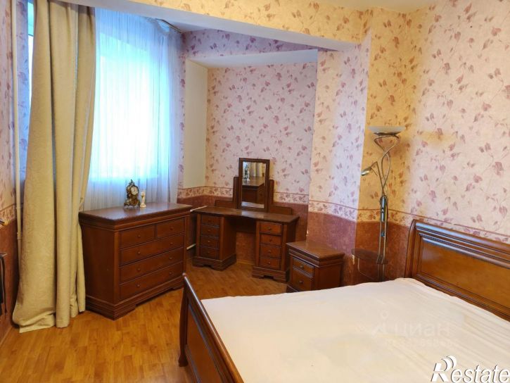 3-комн квартира Народный б-р, 107,  д. 107