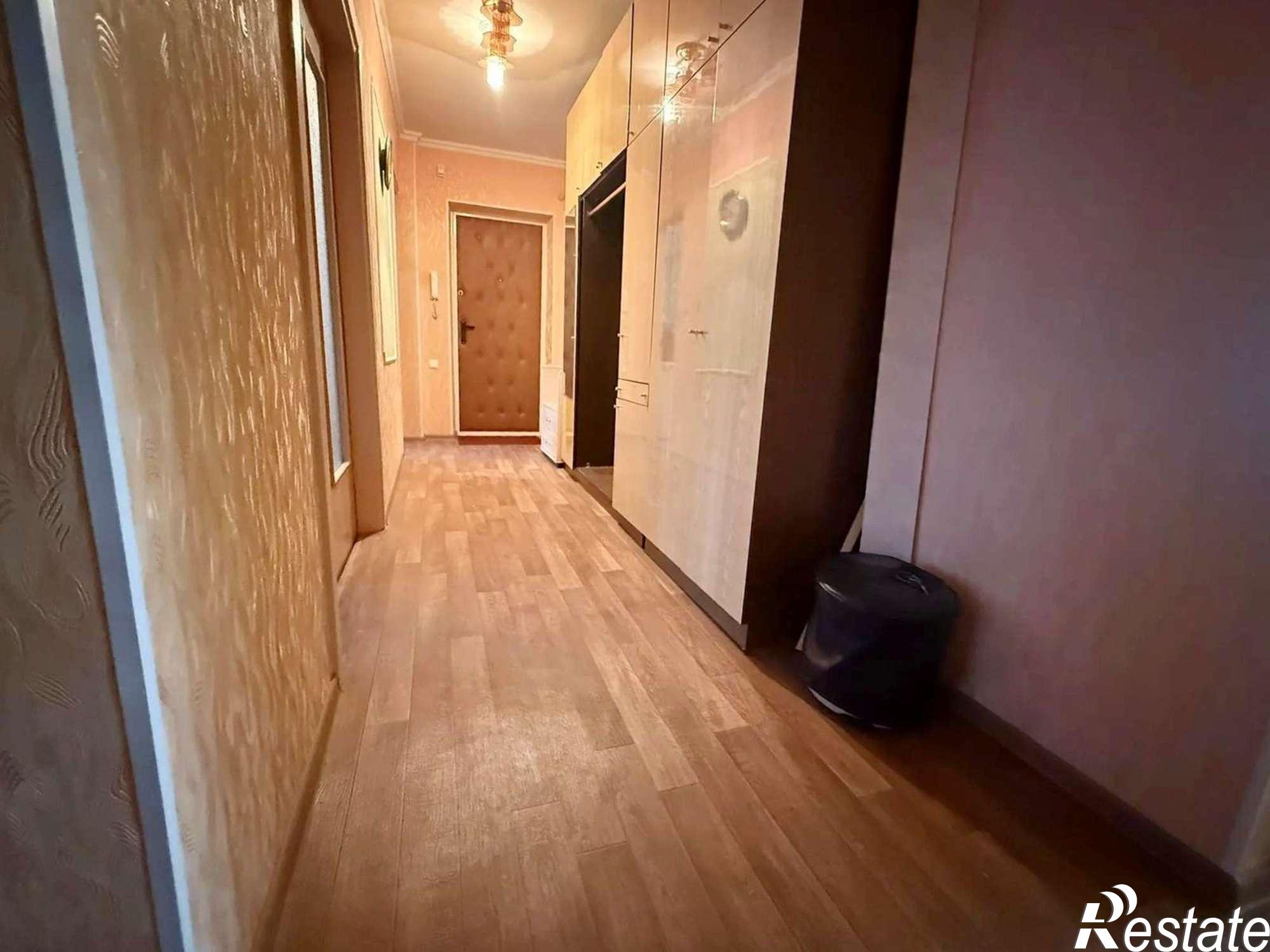 Купить квартиру за 7 100 000 рублей на Ватутина проспект, 9А