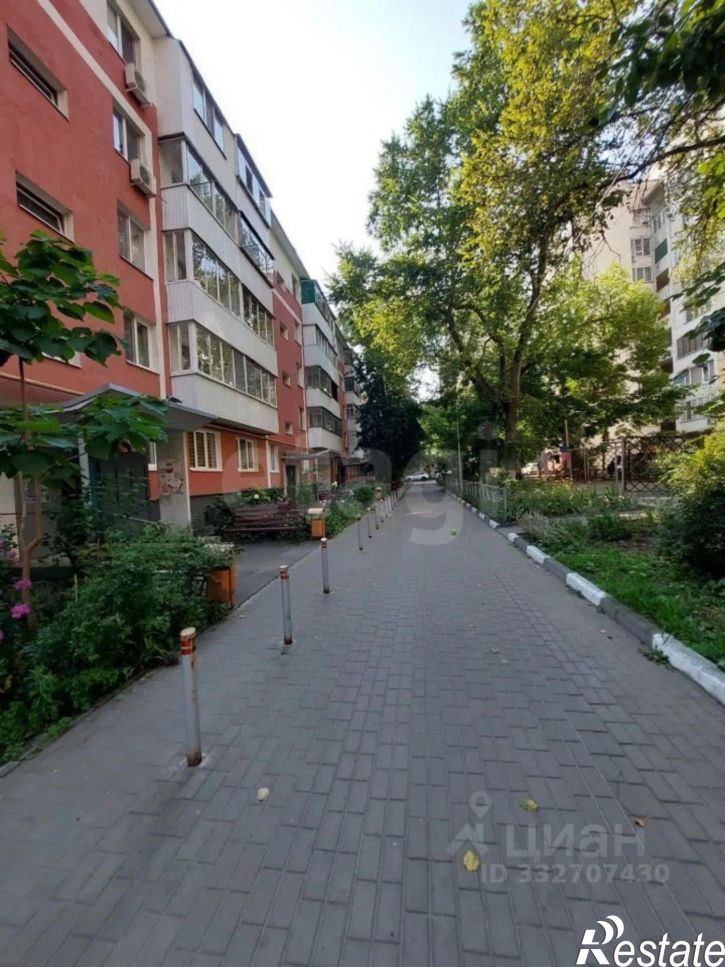3-комн квартира Народный б-р, 63а,  д. 63а