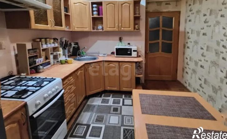 4-комн квартира б-р Юности, 8,  д. 8