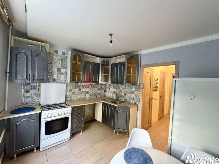3-комн квартира ул Шаландина, 8,  д. 8