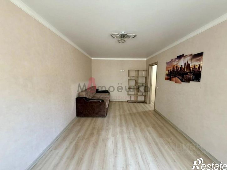 3-комн квартира ул Шаландина, 8,  д. 8