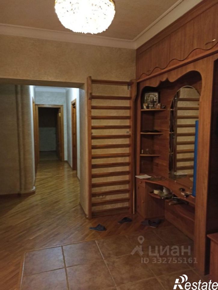 3-комн квартира ул Гостенская, 2,  д. 2
