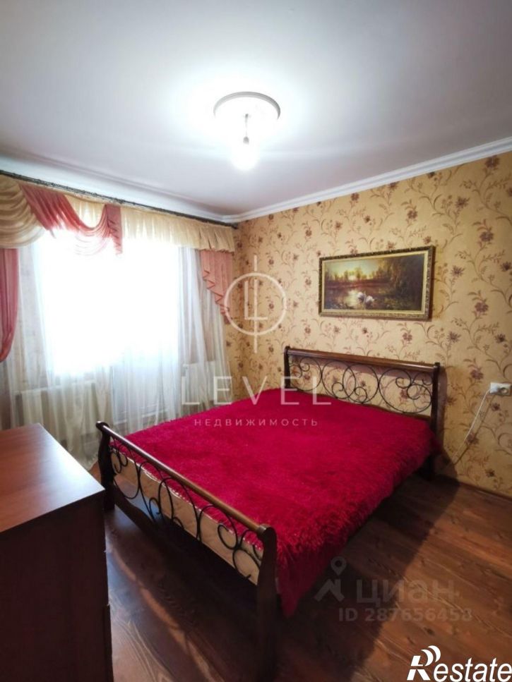 3-комн квартира ул Есенина, 54,  д. 54
