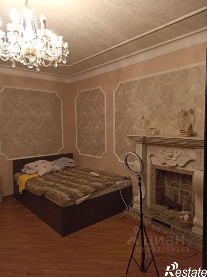 3-комн квартира ул Гостенская, 2,  д. 2