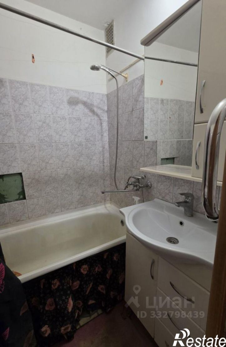 2-комн квартира ул Шаландина, 8,  д. 8