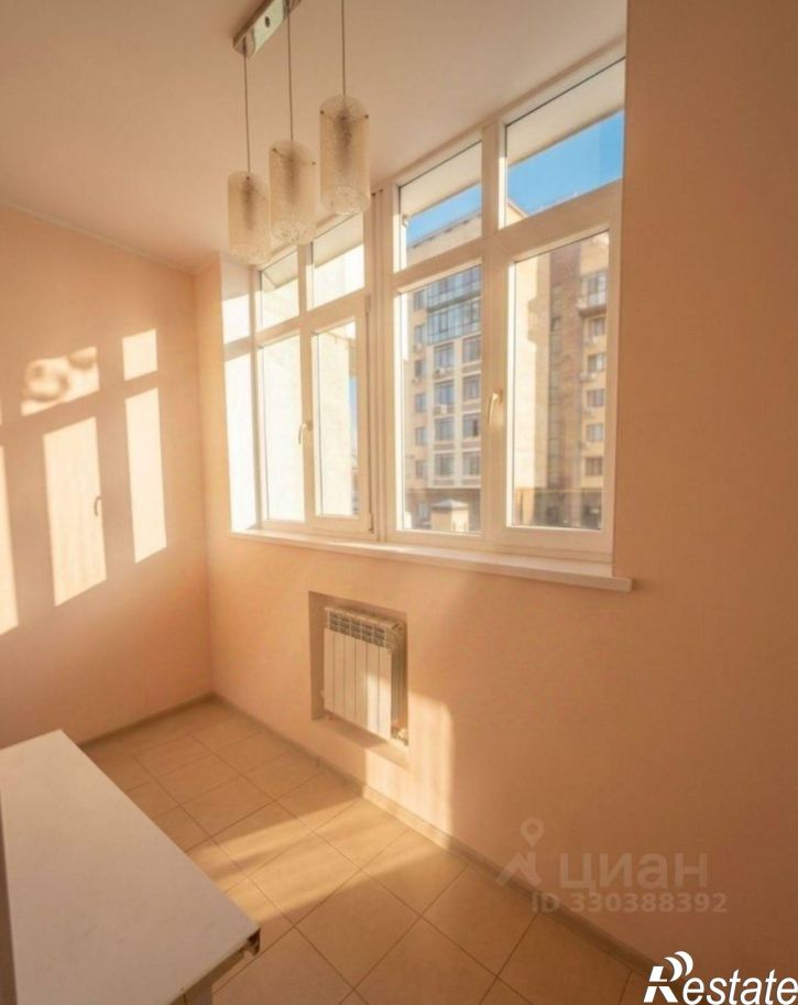 3-комн квартира Свято-Троицкий б-р, 15,  д. 15