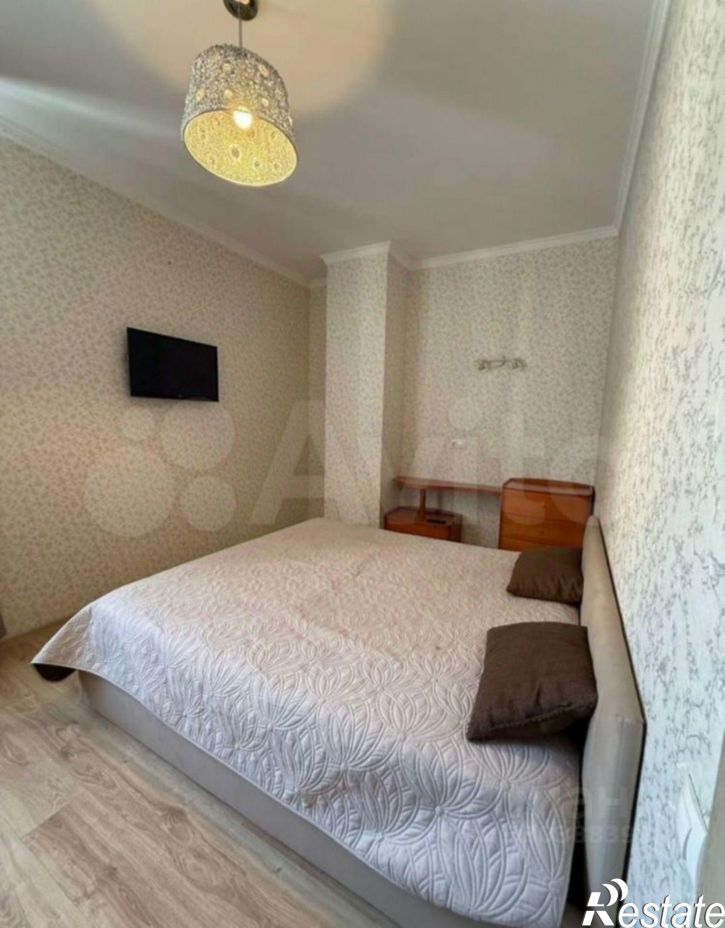 3-комн квартира Свято-Троицкий б-р, 15,  д. 15