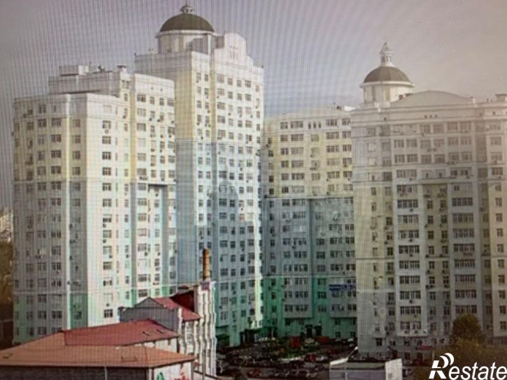 3-комн квартира Свято-Троицкий б-р, 15,  д. 15