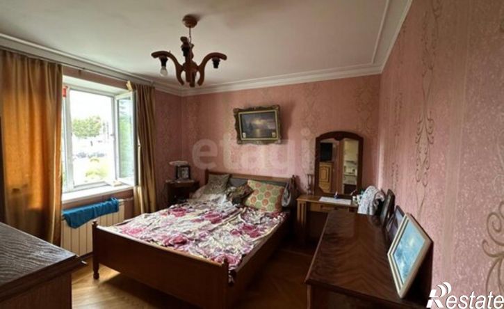 3-комн квартира ул Костюкова, 32,  д. 32