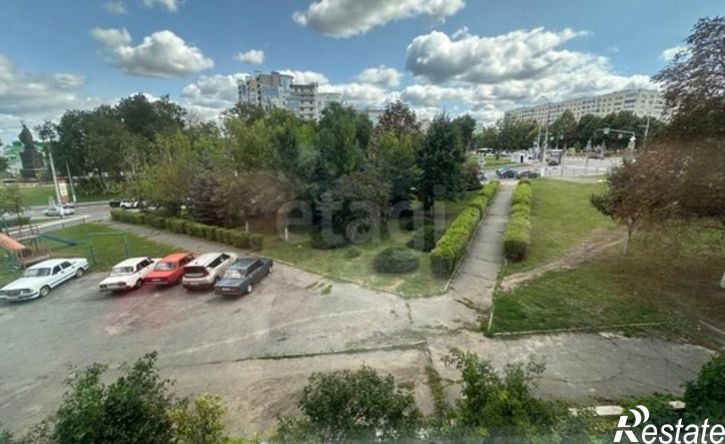 3-комн квартира ул Костюкова, 32,  д. 32
