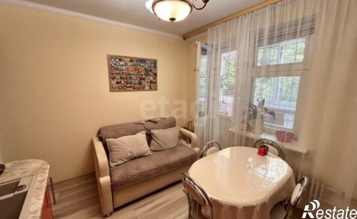 2-комн квартира ул 5 Августа, 35,  д. 35