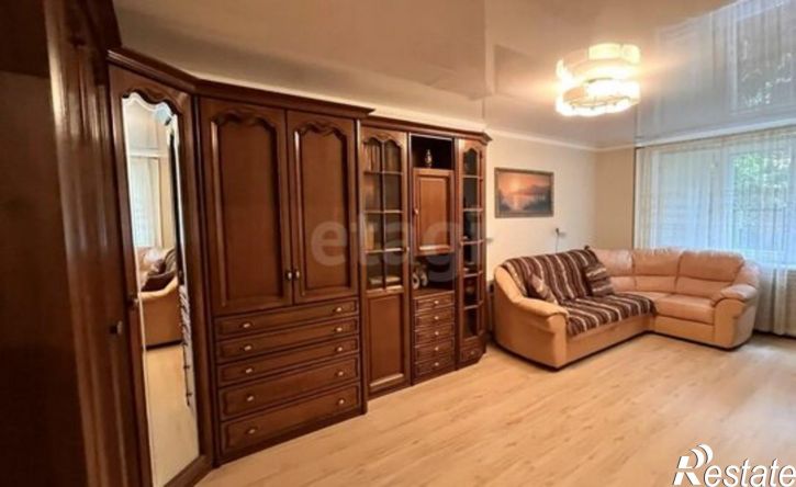 2-комн квартира ул 5 Августа, 35,  д. 35