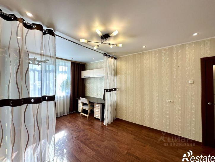 3-комн квартира б-р Юности, 29,  д. 29